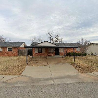 2612 Yorkshire Ave, Moore, OK 73160