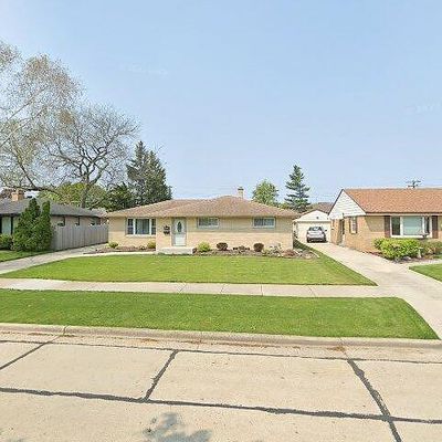 2622 Virginia St, Racine, WI 53405