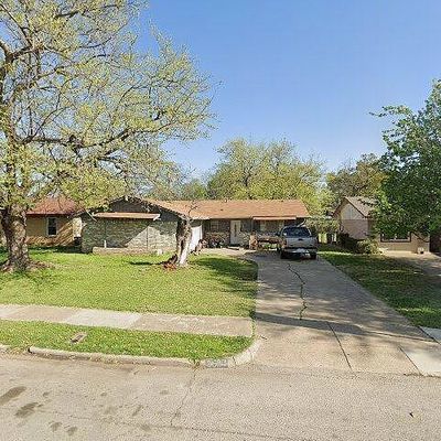 2627 Helmet St, Irving, TX 75060