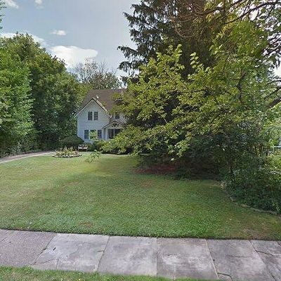 2627 Lee Rd, Cleveland, OH 44118