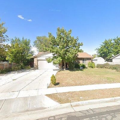 2634 W Castle Oaks Cir, Taylorsville, UT 84129