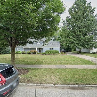 2667 Wrenford Rd, Beachwood, OH 44122