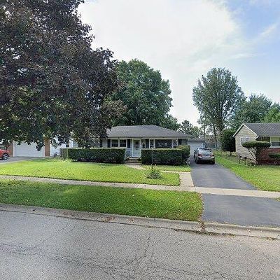 27 W Margaret Ter, Cary, IL 60013