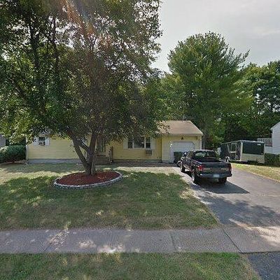 33 Hilton Dr, East Hartford, CT 06118