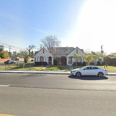 330 1/2 A St, Bakersfield, CA 93304