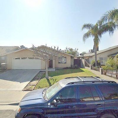 340 Cesar Chavez Ln, Delano, CA 93215