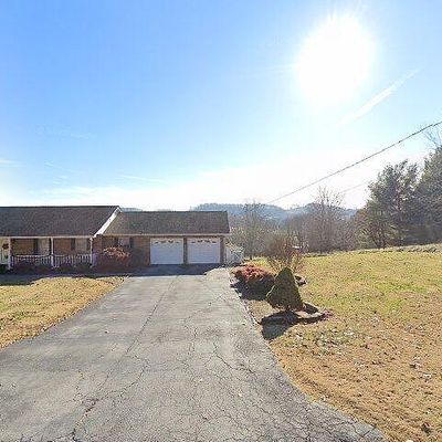 341 Lakewind Dr S, Piney Flats, TN 37686
