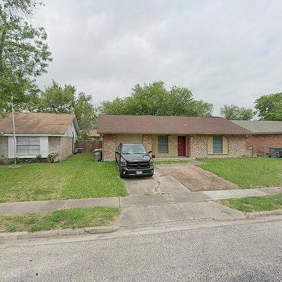 3410 Flamingo Dr, Victoria, TX 77901