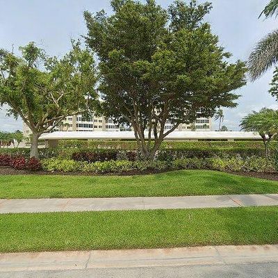 3410 Gulf Shore Blvd N #205, Naples, FL 34103