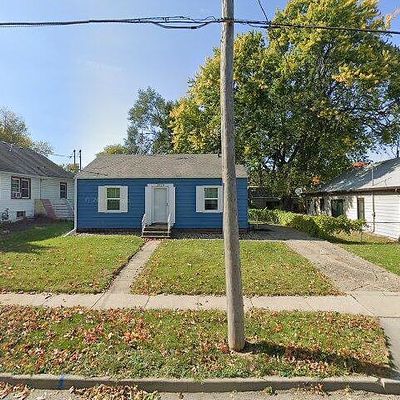 3410 Wright St, Des Moines, IA 50316