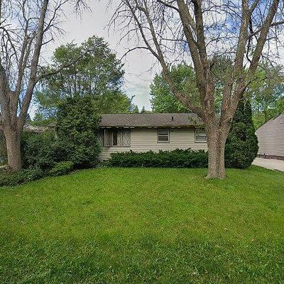 3509 Clearview Dr, Cedar Falls, IA 50613