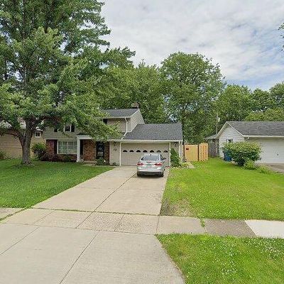 356 Wallace Dr, Berea, OH 44017