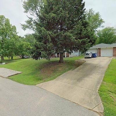 36 Countryside Dr, Saint Charles, MO 63304