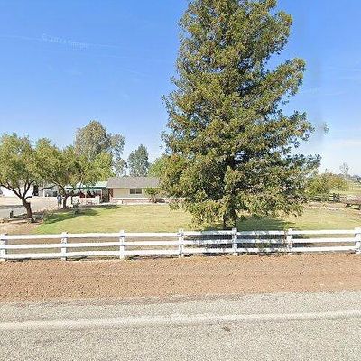 3637 N Zediker Ave, Sanger, CA 93657