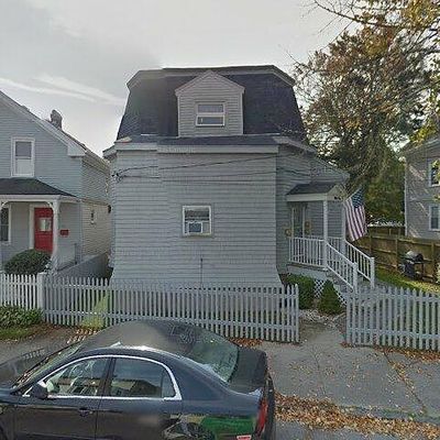 37 E Bowery St, Newport, RI 02840