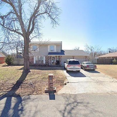 308 E Carson Ln, Mustang, OK 73064