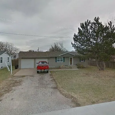 308 N Santa Fe St, Galva, KS 67443