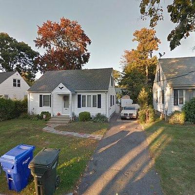 31 Russell St, Springfield, MA 01104