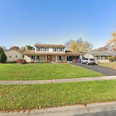 31 Roxwood Dr, Rochester, NY 14612