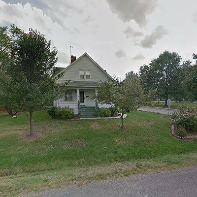 314 W 1 St North St, Mount Olive, IL 62069