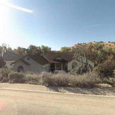 31819 Country Club Dr, Porterville, CA 93257