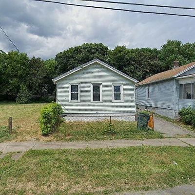 32 Wadsworth St, Rochester, NY 14605