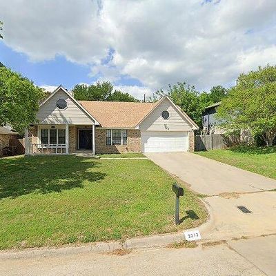 3212 Fairview Dr, Corinth, TX 76210