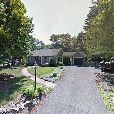 323 Gardner St, Hingham, MA 02043