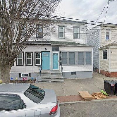 323 N Burlington St, Gloucester City, NJ 08030