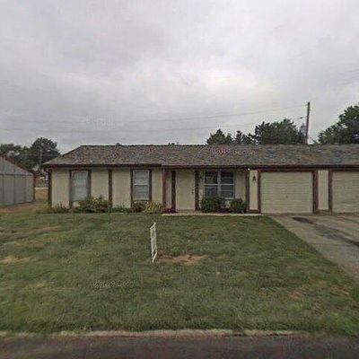 3238 Glacier Dr, Lawrence, KS 66047