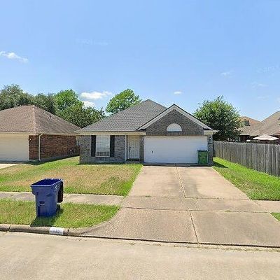 329 N Ranch House Rd, Angleton, TX 77515