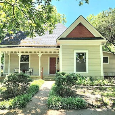 411 W Maple St, Whitewright, TX 75491