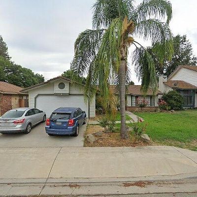 4137 W Paul Ave, Fresno, CA 93722