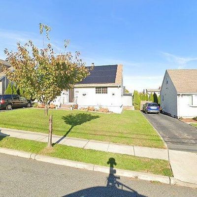 42 Susan Ct, Clifton, NJ 07012