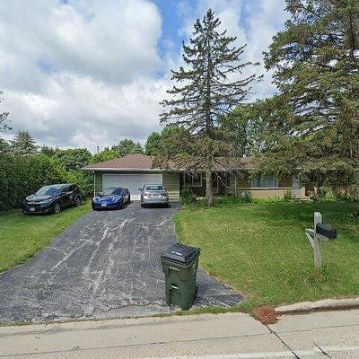 4211 S Moorland Rd, New Berlin, WI 53151