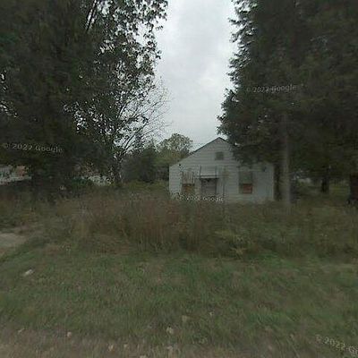 422 Beveridge Ave, Benton Harbor, MI 49022