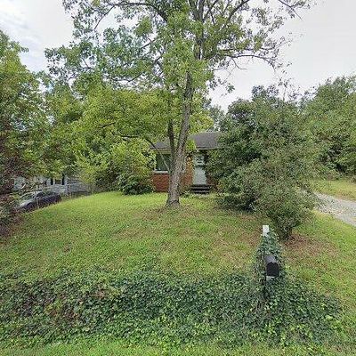 438 Dudley St, Burlington, NC 27217