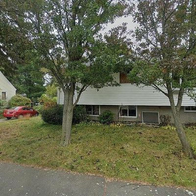 44 Carruth St, Quincy, MA 02170
