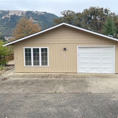 373 Wood Crest Dr, Myrtle Creek, OR 97457