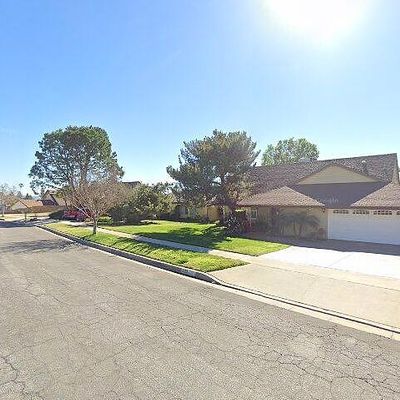 3775 Oleander Dr, Highland, CA 92346