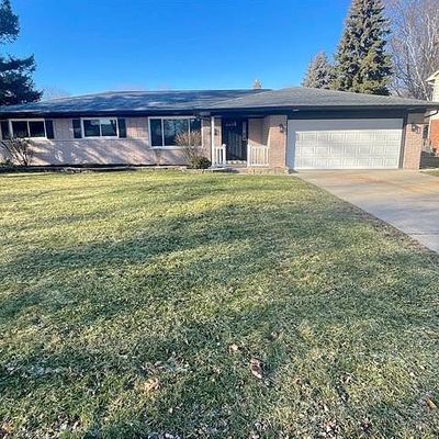 37751 Via Rosalie St, Clinton Township, MI 48036