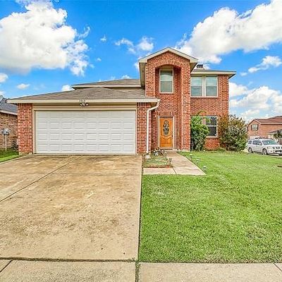 3860 Country Ln, Fort Worth, TX 76123