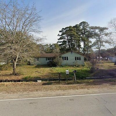 389 Gillikin Rd, Beaufort, NC 28516