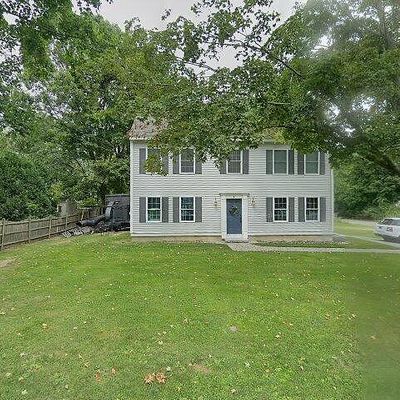 4 Field St, Amesbury, MA 01913