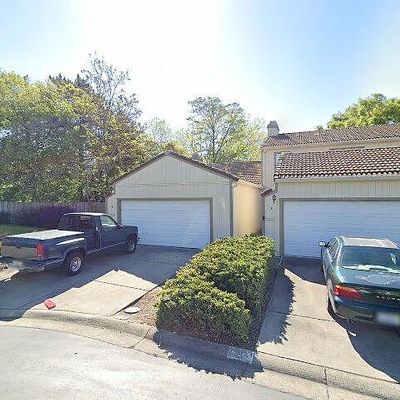 4 Plateau Ct, Hercules, CA 94547