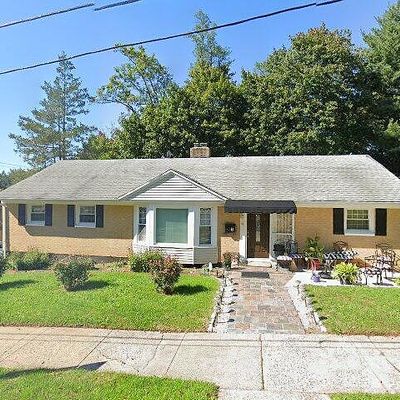 4 Roger White Dr, New Haven, CT 06511