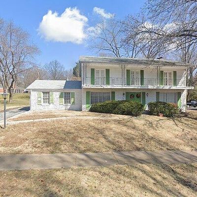 401 Glen Cove Dr, Chesterfield, MO 63017
