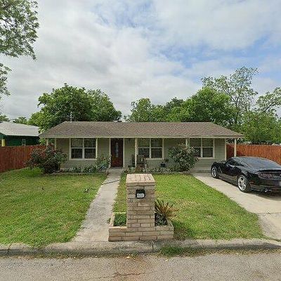 401 Mesquite St, Seguin, TX 78155