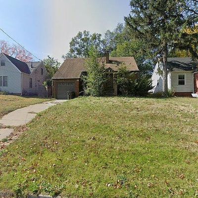 4018 12 Th St, Des Moines, IA 50313