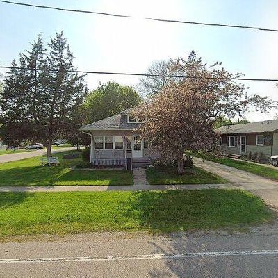 403 N Lord Ave, Carpentersville, IL 60110